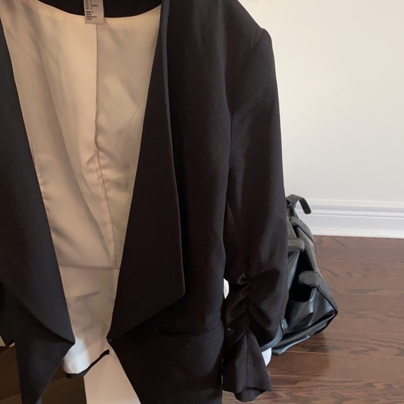 H&M Jacket - Picture 2 of 5